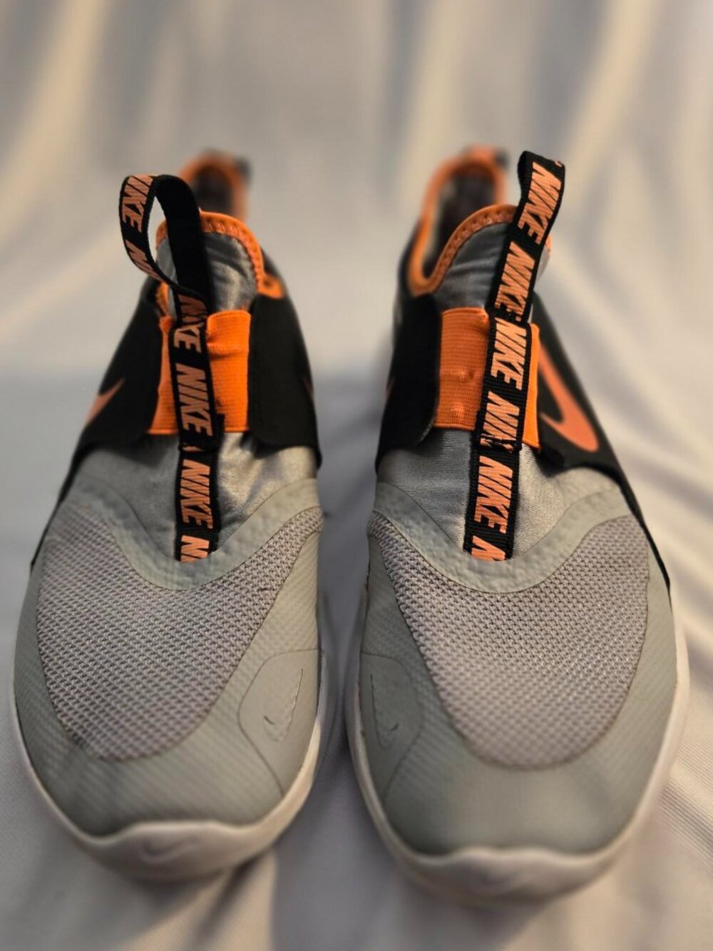 Nike Flex Runner 7Y  Cool Grey/Black Orange AT4662-012